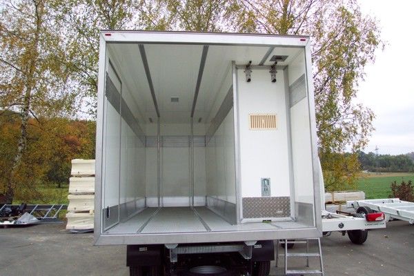 Multi-Temperature Refrigerated Vehicle for the Meat Industry