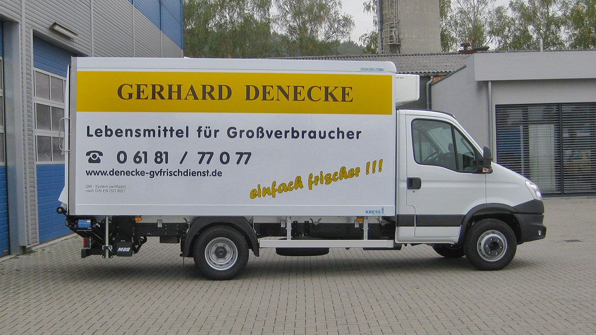 GERHARD DENECKE Molkereierzeugnisse fährt KRESS Kühlfahrzeuge